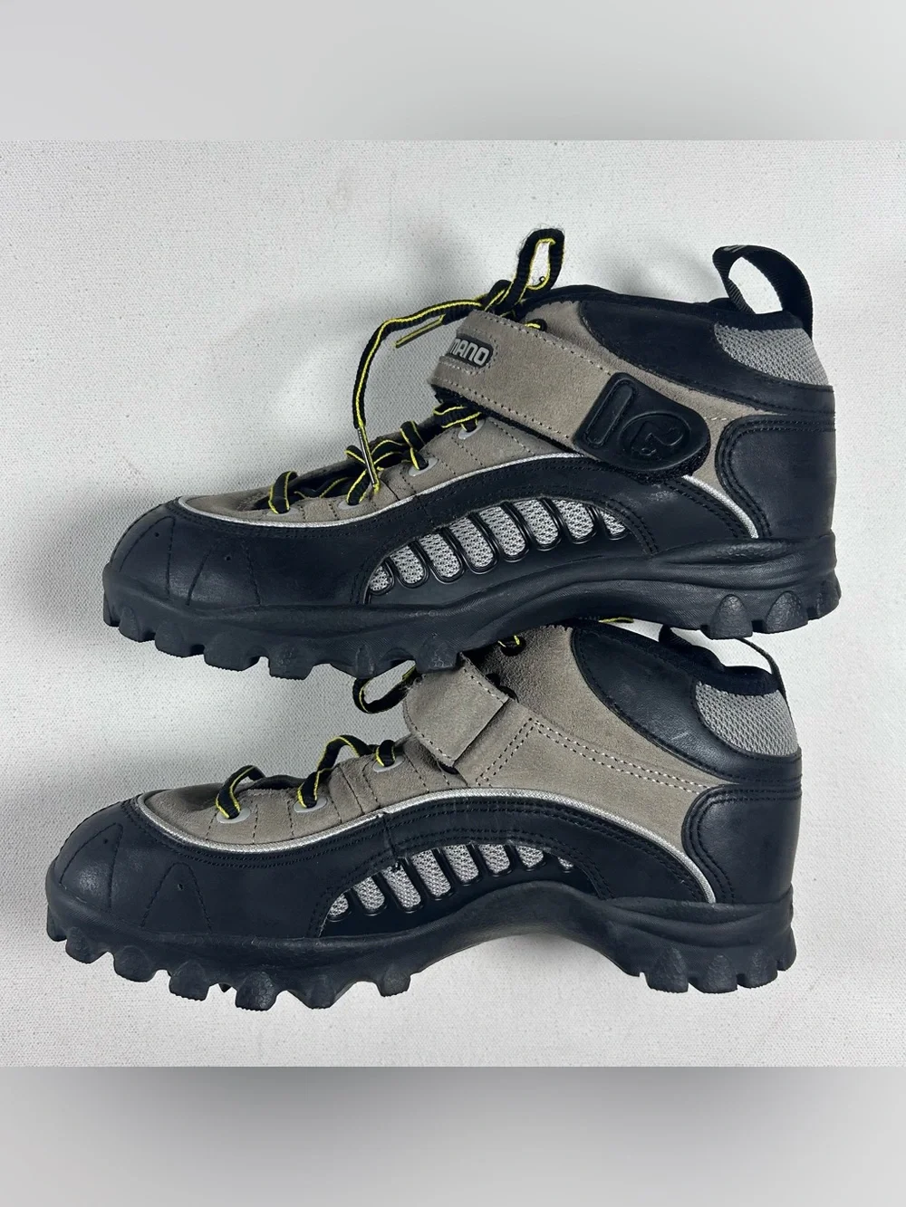 Shimano SH-M058 Mountain Bike Shoes Gray Black Men's Size 7.5 High Tops